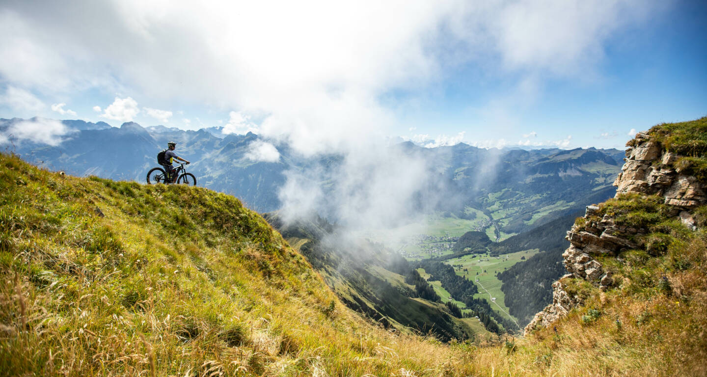 Mountainbiken im Bereich Diedamskopf (c) Jens Scheibe - Bregenzerwald Tourismus